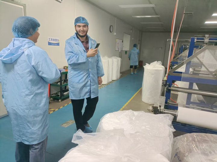 मध्य पूर्वी ग्राहकों द्वारा विदेश व्यापार बादल समाचार-फैक्टरी निरीक्षण